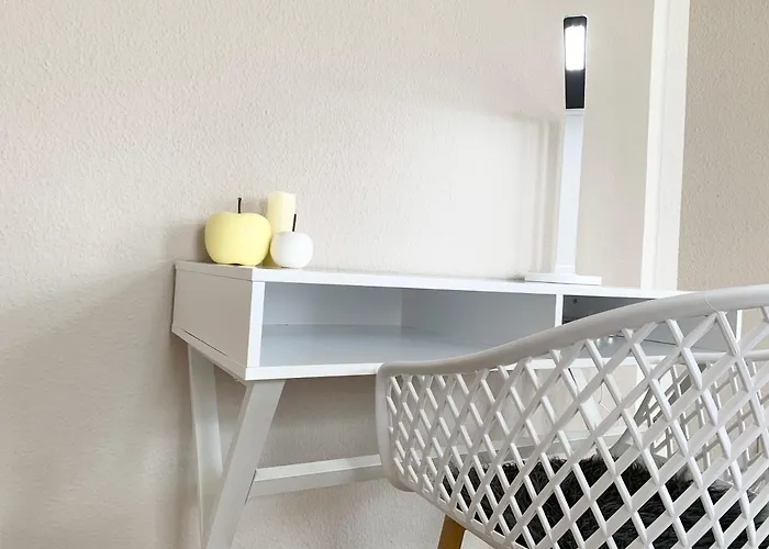 Lovely City-apartment*tiefgarage,zentrum,btu* Lejlighed *